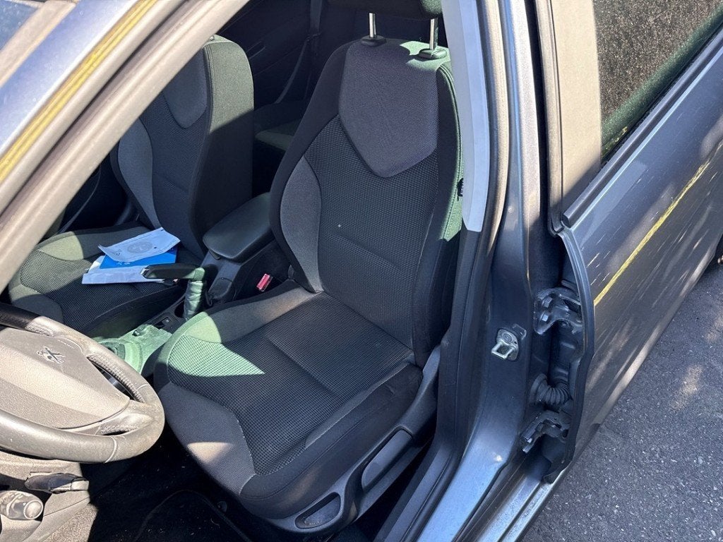 SIEGE AVANT GAUCHE ( CONDUCTEUR ) Peugeot 308 SW (4E / H), Kontakt-peugeot@peugeot.com, Utilisé, Peugeot Deutschland GmbH, Bahnhofsplatz
65423  Rüsselsheim, DE