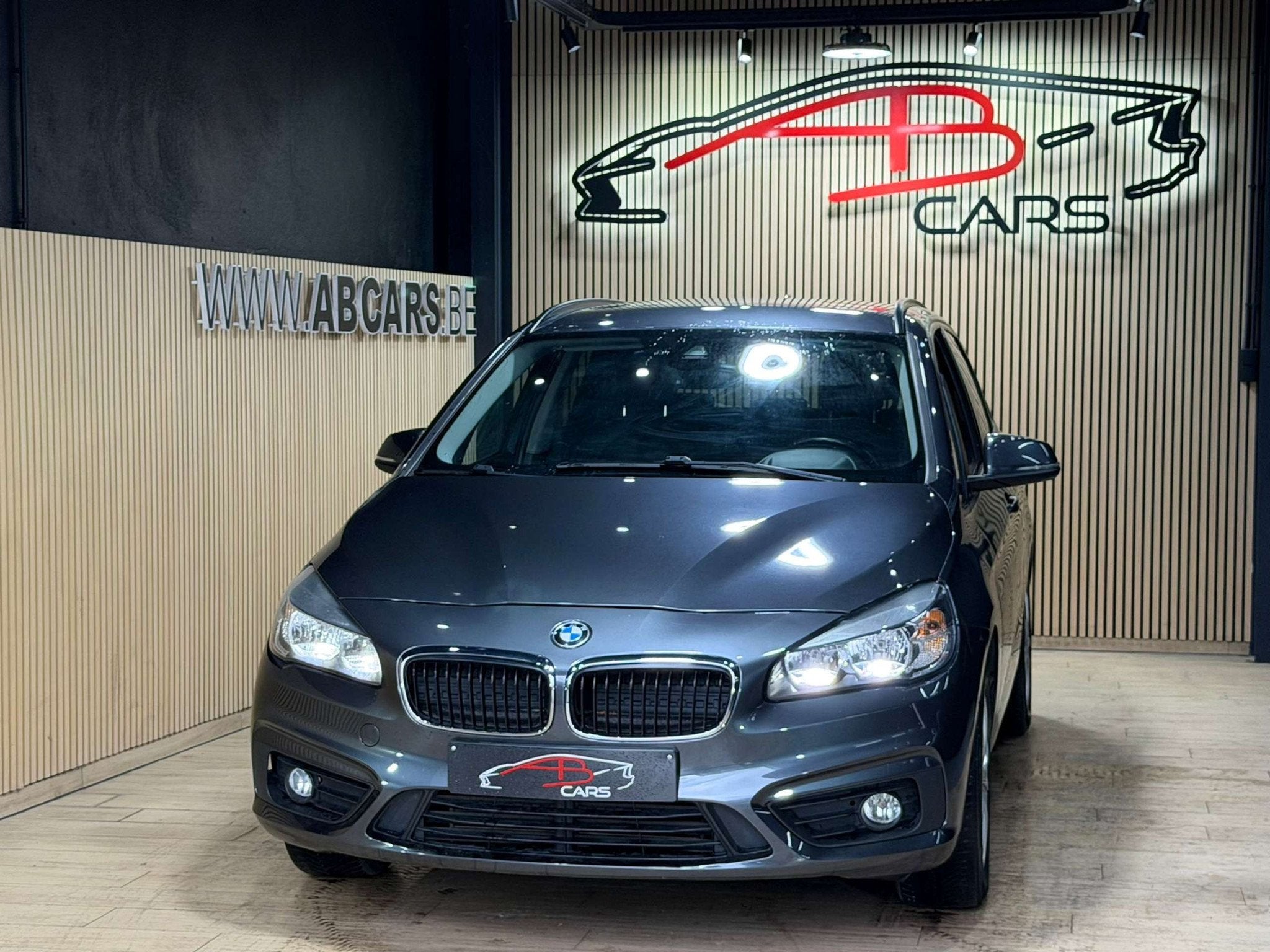 BMW 2 Serie 216 i Active Tourer * GARANTIE 12 MOIS * 1ER PRO, Auto's, 75 kW, Gebruikt, Handgeschakeld, 5 deurs
