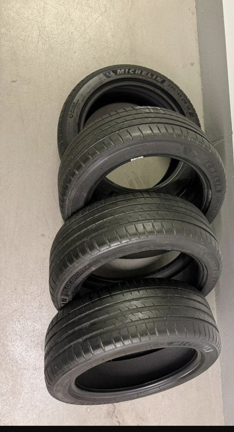 235 45 18 Michelin, Tesla modèle 3, Enlèvement ou Envoi, Pneus été, 235 mm, Pneu(s)