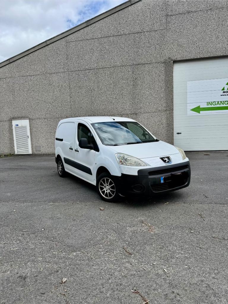 Peugeot partner 3zitplaatsen, Auto's, Peugeot, Particulier, Partner, ABS, Achteruitrijcamera, Airbags, Bluetooth, Centrale vergrendeling