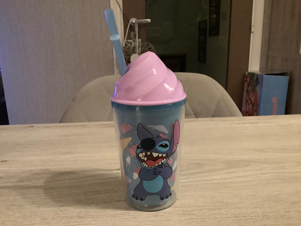Gobelet à glace Disney Stitch avec paille (Nouveau), Collections, Enlèvement ou Envoi, Autres personnages, Neuf, Service