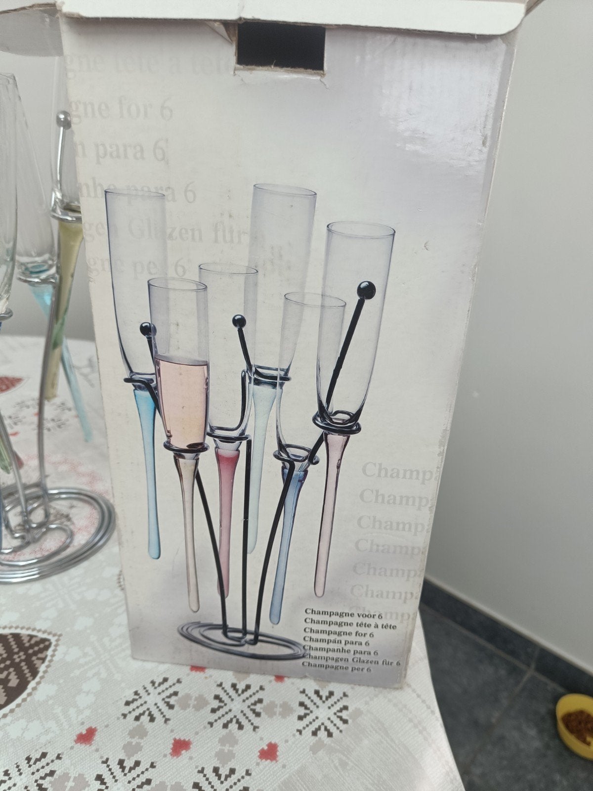 Champagne pour 6, Collections, Enlèvement