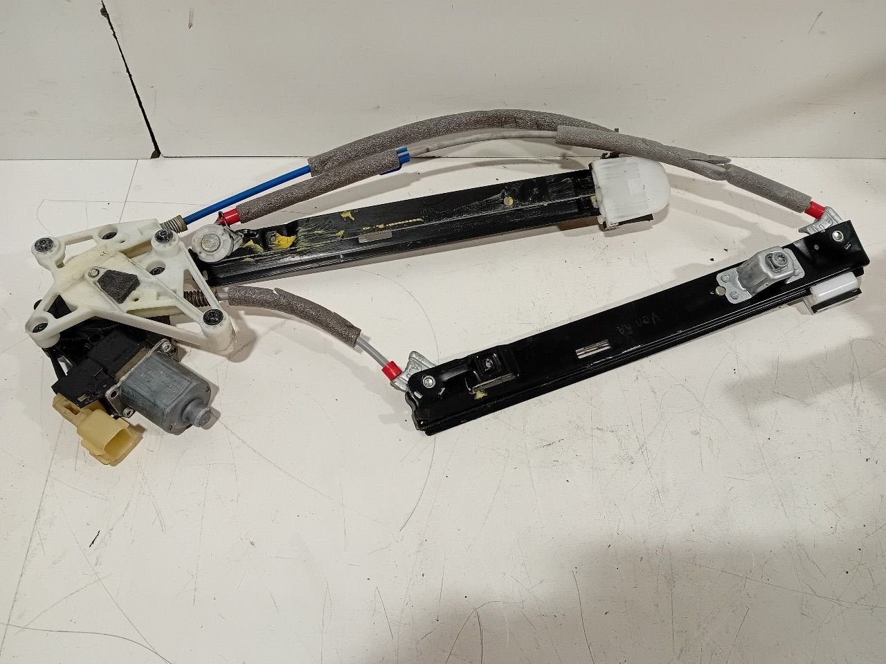 Raammechaniek elektrisch rechts voor Ford B-Max, Onderdelen@venauto.nl, Van der Ven Autorecycling B.V., Gebruikt, Ettenseweg 76, 4706 PB Roosendaal, The Netherlands