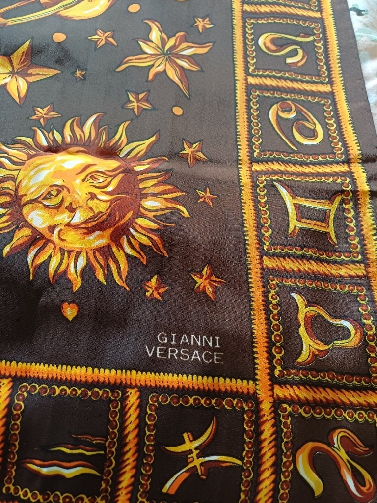 Vintage zijden sjaal "Versace", Versace, Ophalen, Zo goed als nieuw, Sjaal
