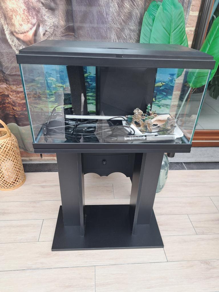 Aquarium complet 58 litres + meuble, Enlèvement, Chauffage