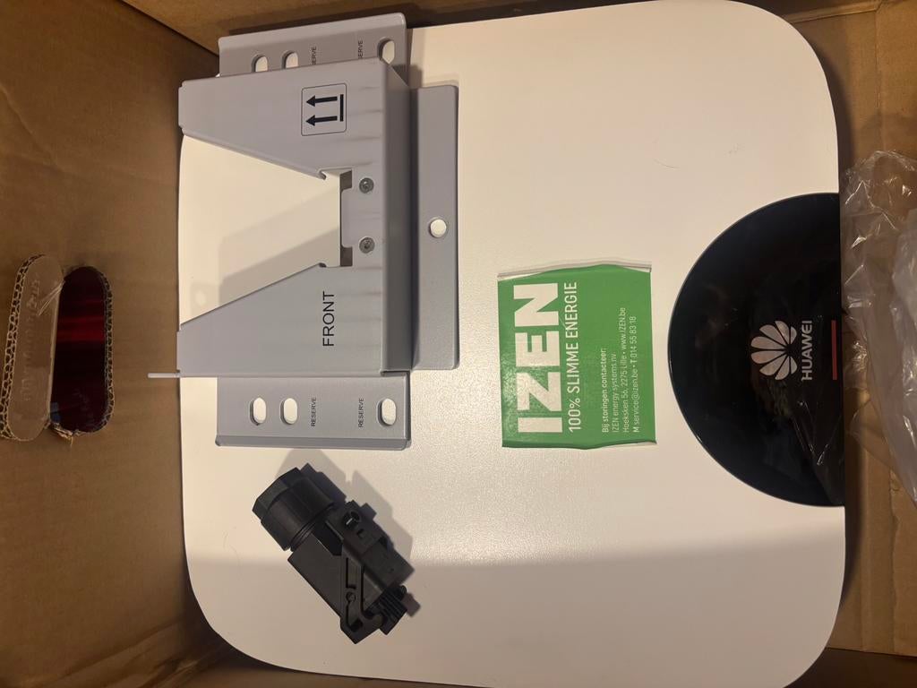 Huawei SUN 2000 - 3KTL Omvormer, Ophalen, Gebruikt