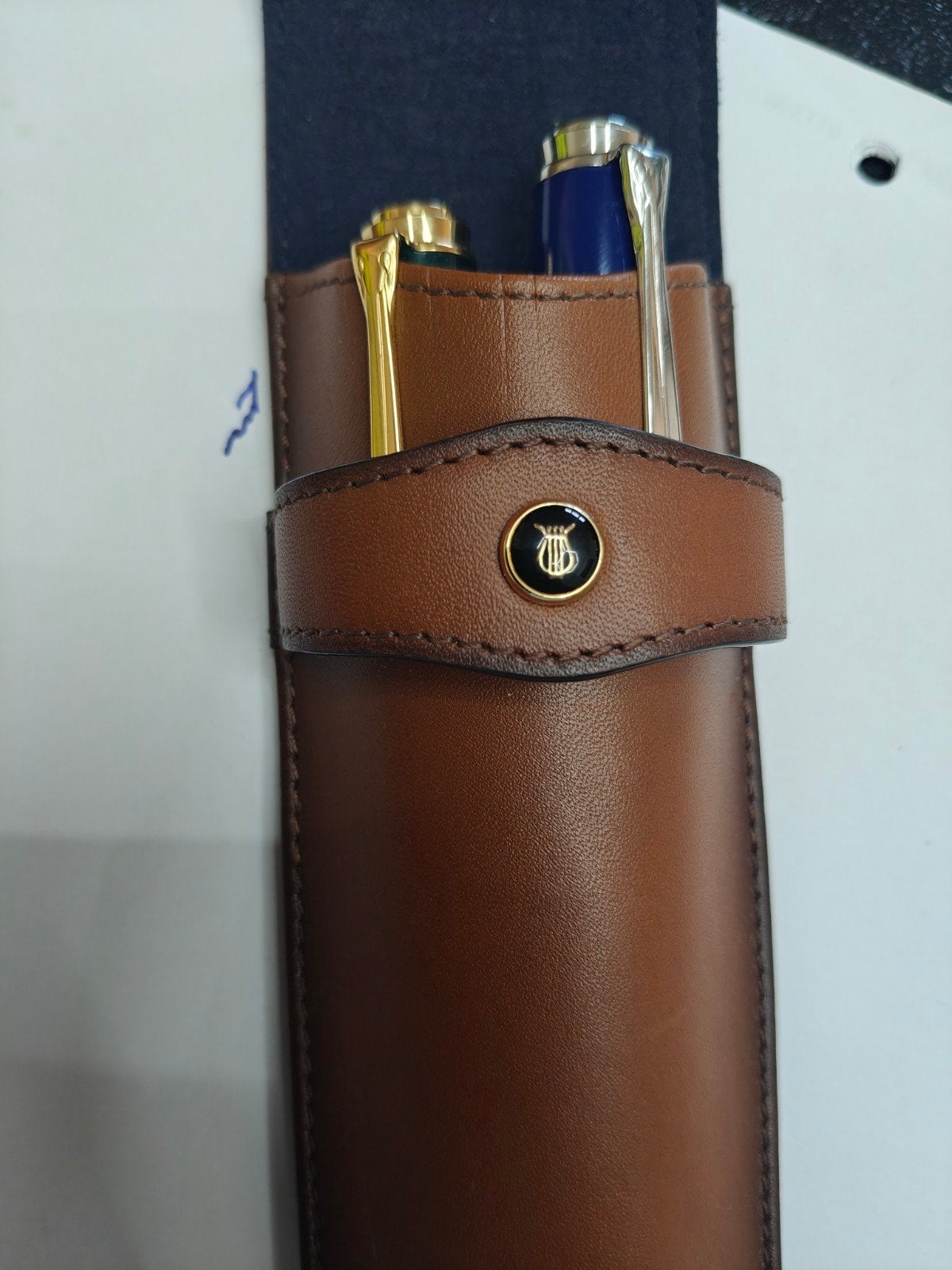 Pelikan Souverän M805 Blauw-Zilver Penpunt: 18-karaats
GERMA, Enlèvement, Bleu, Cuir