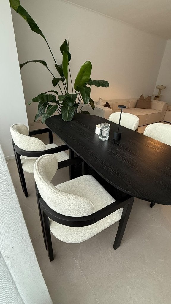 Table + 4 chaise haut de gamme, Quatre personnes, 150 à 200 cm, Comme neuf, Enlèvement