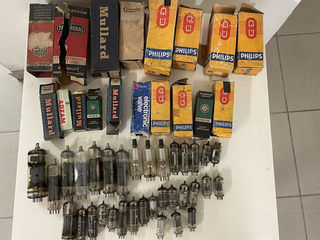 Lot de 50 tubes, Antiquités & Art, Antiquités | TV & Hi-Fi, Enlèvement ou Envoi