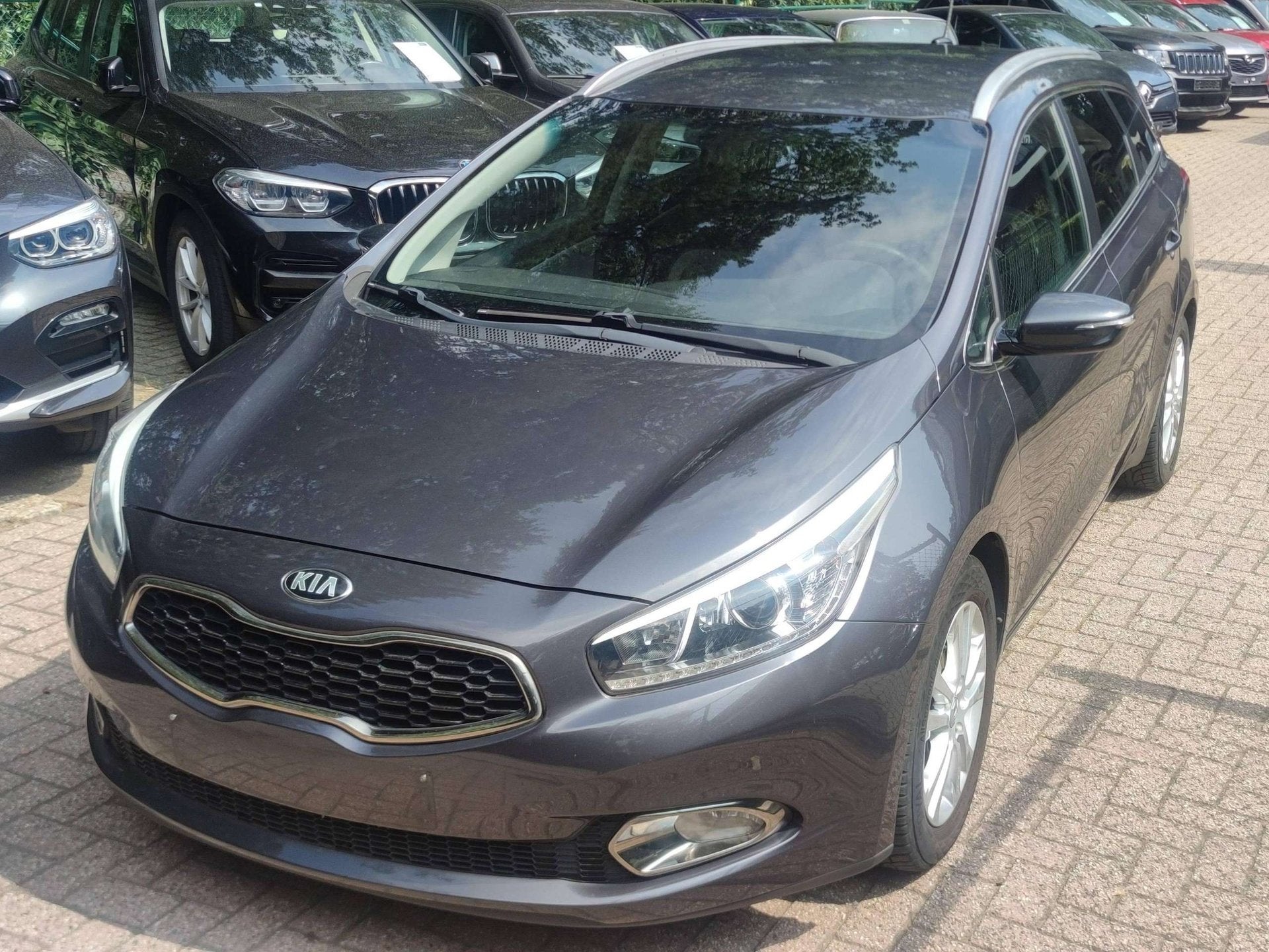 Kia Ceed SW / cee'd SW Cee'd SW 1.4i Mind ! 66000 KM / NIEUW, Autos, Kia, Achat, Entreprise, Boîte manuelle, Entretenue par le concessionnaire