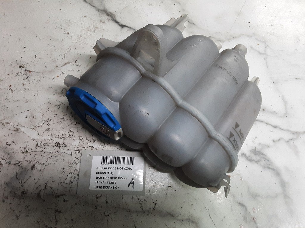 EXPANSIERESERVOIR Audi A4 (B9) (8W0121405E), Auto-onderdelen, Info@audi.de, Audi, Audi AG, Gebruikt