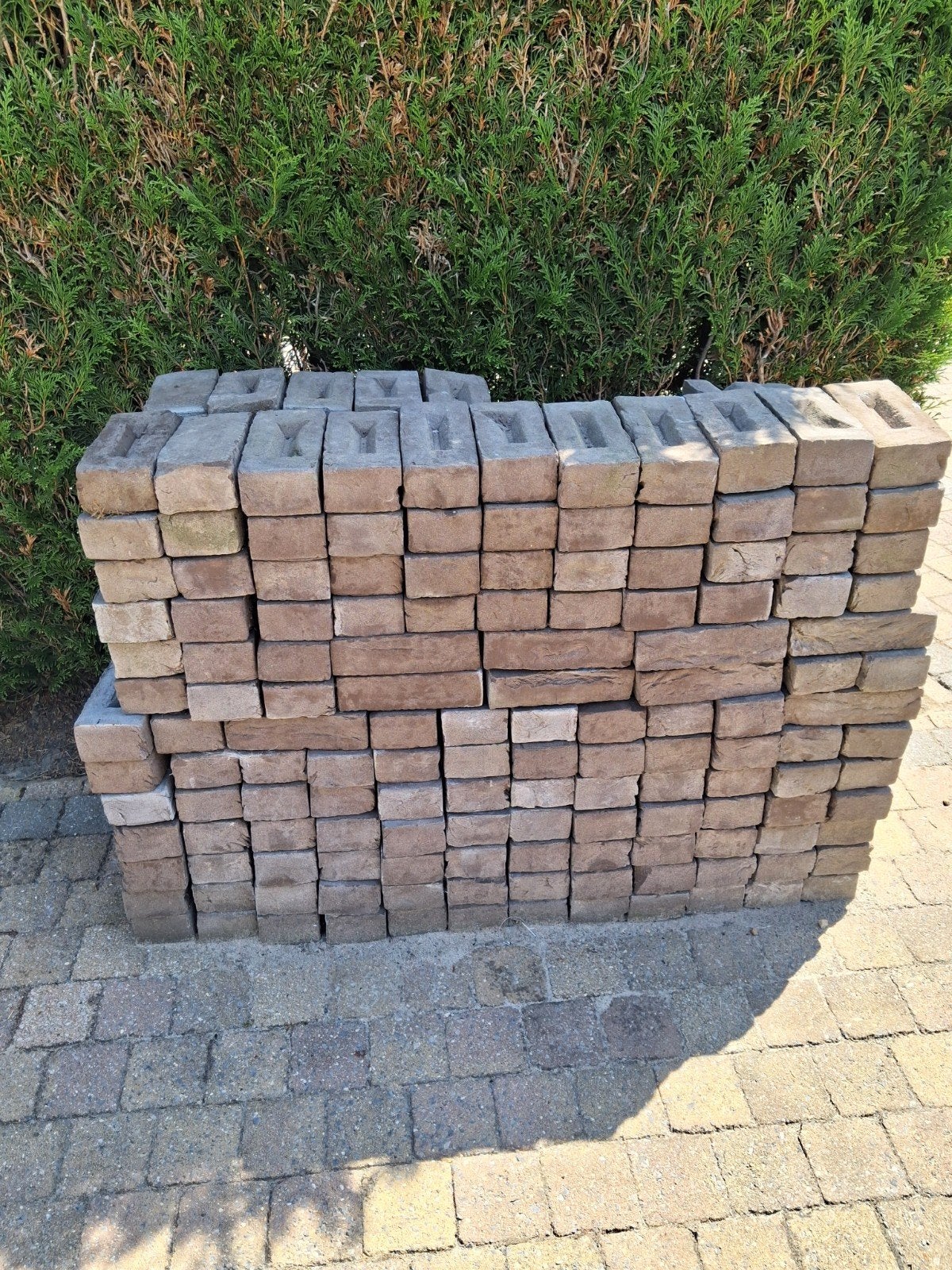 +_ 270 gevelstenen gratis, Ophalen