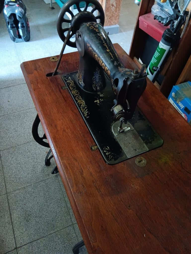 Oude naaimachine Singer, Antiek en Kunst, Ophalen