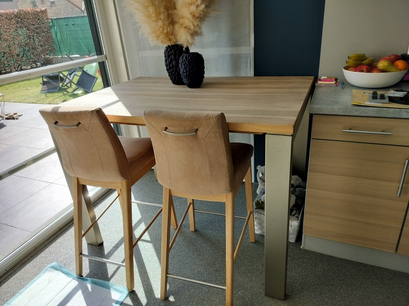 bartafel met 4 krukken, Ophalen