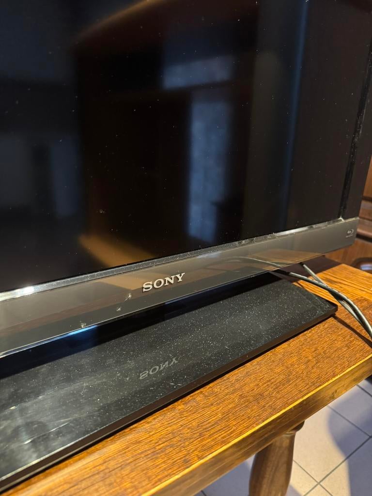 Bravia Sonny TV, Enlèvement, Utilisé