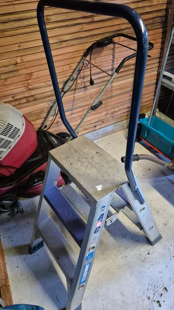 Aluminium dubbele trap 3 treden, Ophalen, Zo goed als nieuw, Trap