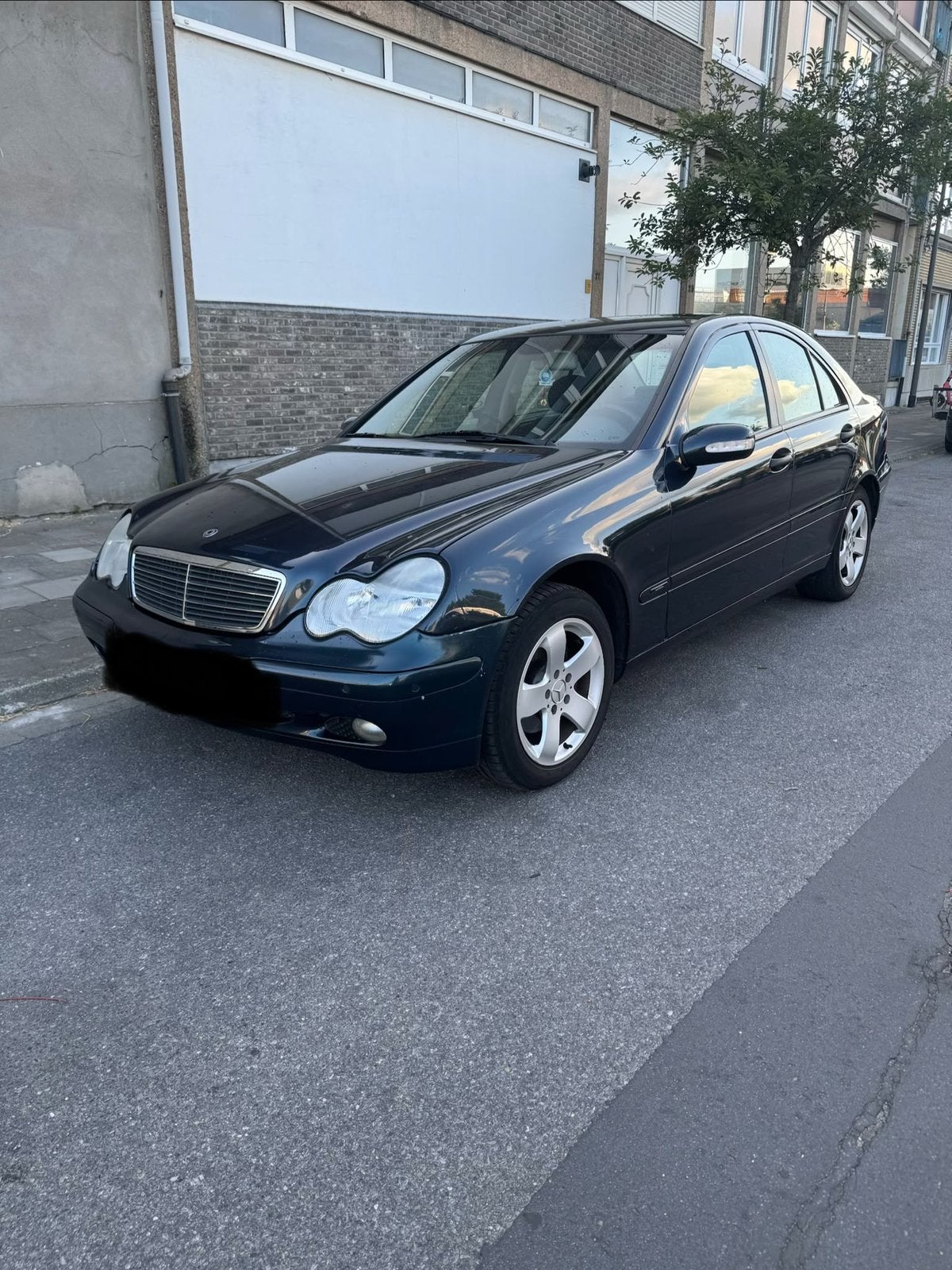 Mercedes C180 automaat benzine, jaar 2000 , 134000 Km ,2 sle, Auto's, Automaat, Parkeersensor, Particulier, C-Klasse