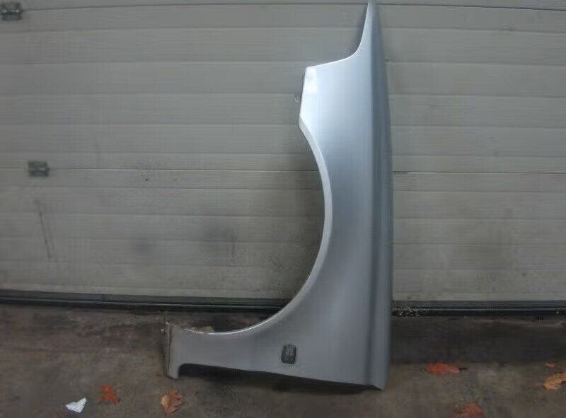 SPATBORD LINKS VOOR Volvo V40 (VW) (01-1995/06-2004), Auto-onderdelen, Gebruikt, Info@volvocars.com, Ophalen of Verzenden, Spatbord