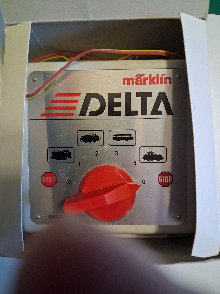Marklin Delta-Control 6604, Ophalen, Zo goed als nieuw, Märklin, Transformator of Voeding