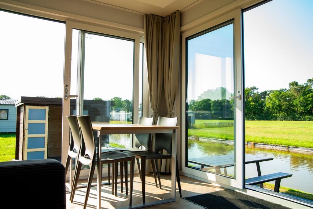 Luxe stacaravan Merksplas rustig gelegen aan het water, Immo, 40 m², 2 slaapkamers, Verkoop zonder makelaar, Provincie Antwerpen