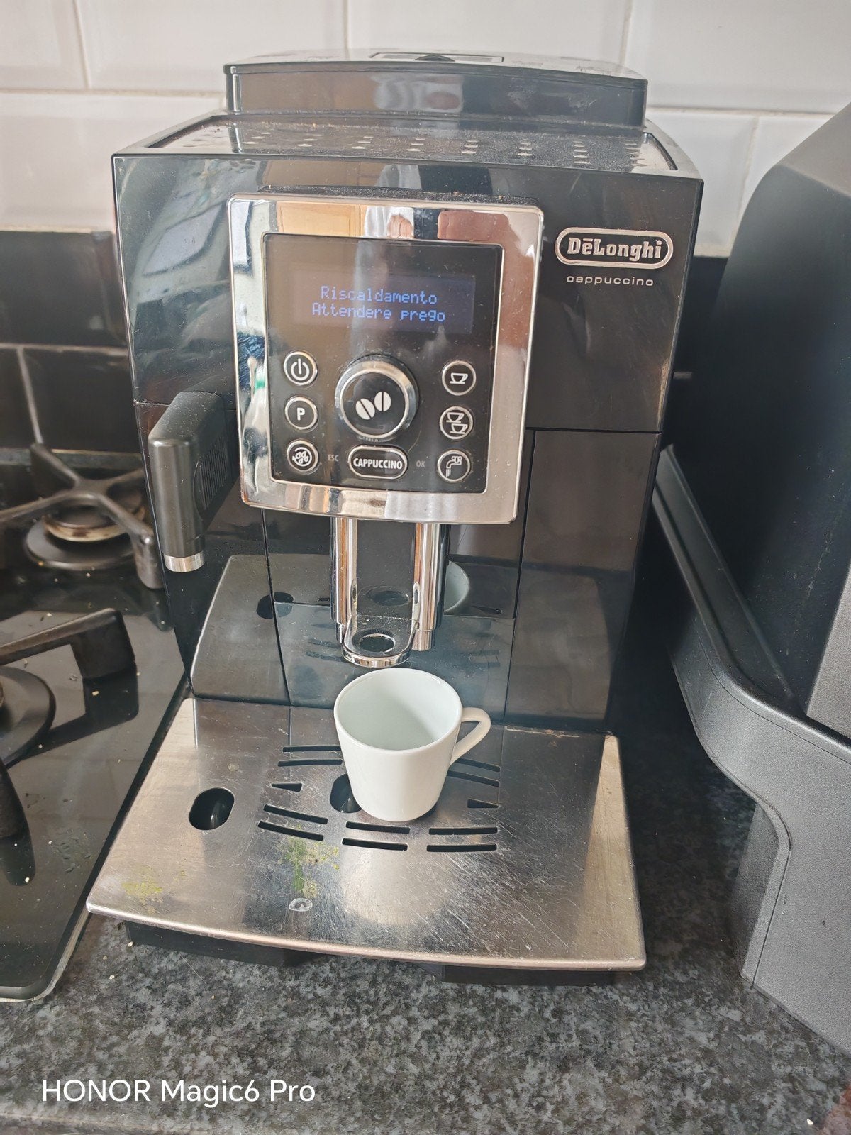 Delonghi cappuccino, Enlèvement