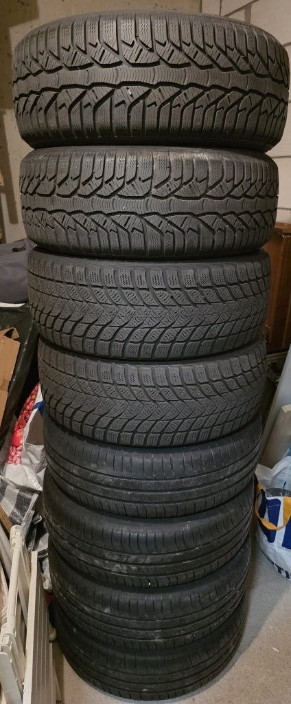 Set 4 winterbanden 16inch en 4 VW velgen+zomerbanden 15inch, Auto-onderdelen, Banden en Velgen, Ophalen, 15 inch, Velg(en), 195 mm
