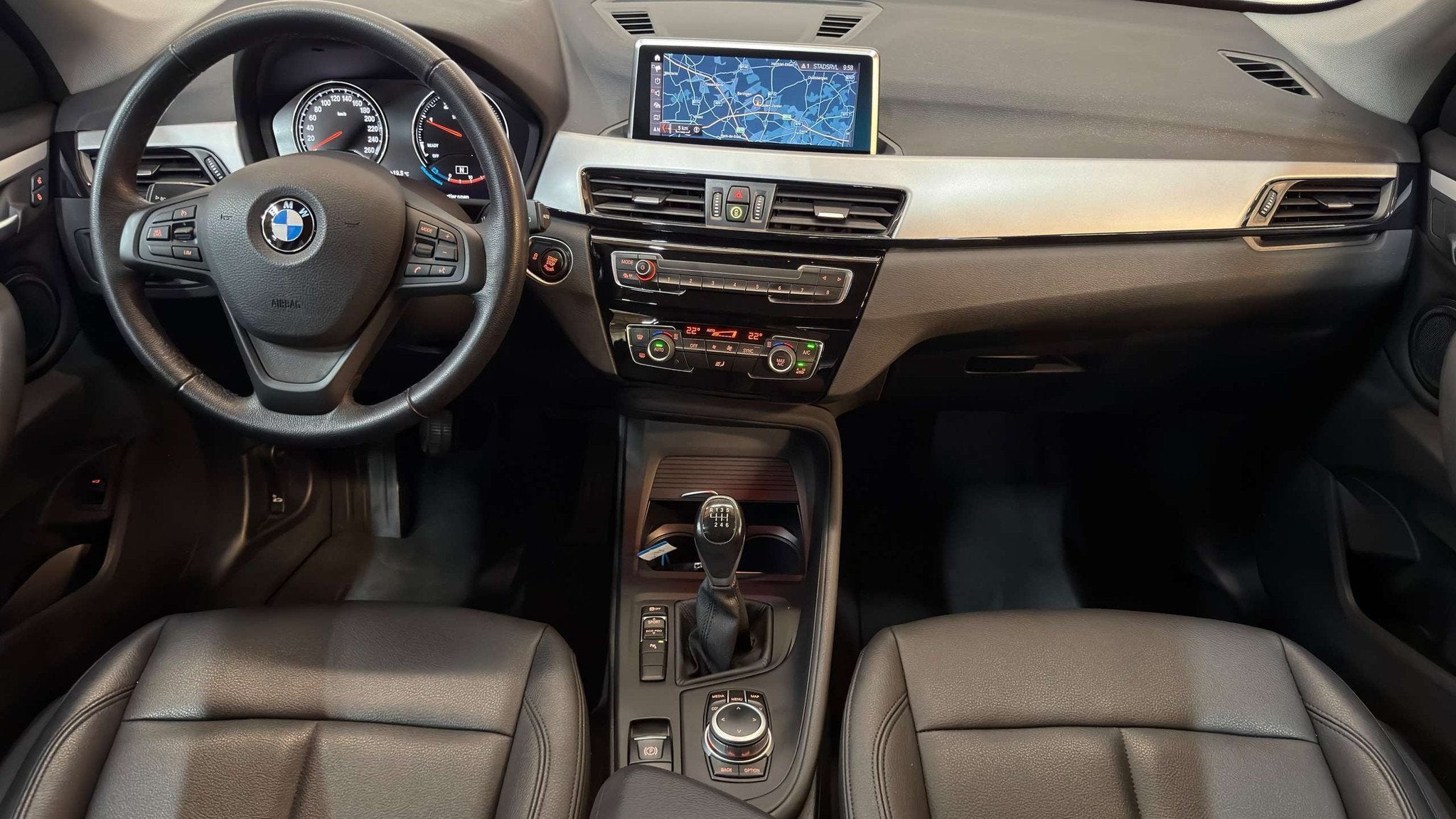 BMW X1 1.5 d sDrive16 Garantie Facelift Navi Leder EURO 6, Auto's, BMW, X1, 107 g/km, Leder, Bedrijf
