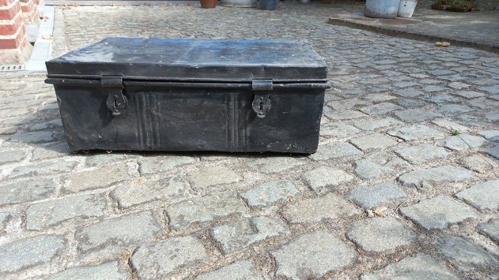 Stevige metalen koffer, Huis en Inrichting, Ophalen, Gebruikt, Metaal