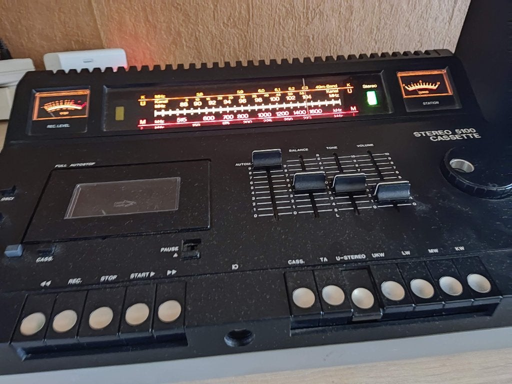 Lecteur radio à cassettes Vintage Schaub Lorenz ITT, TV, Hi-fi & Vidéo, Enlèvement ou Envoi, Utilisé, Radio