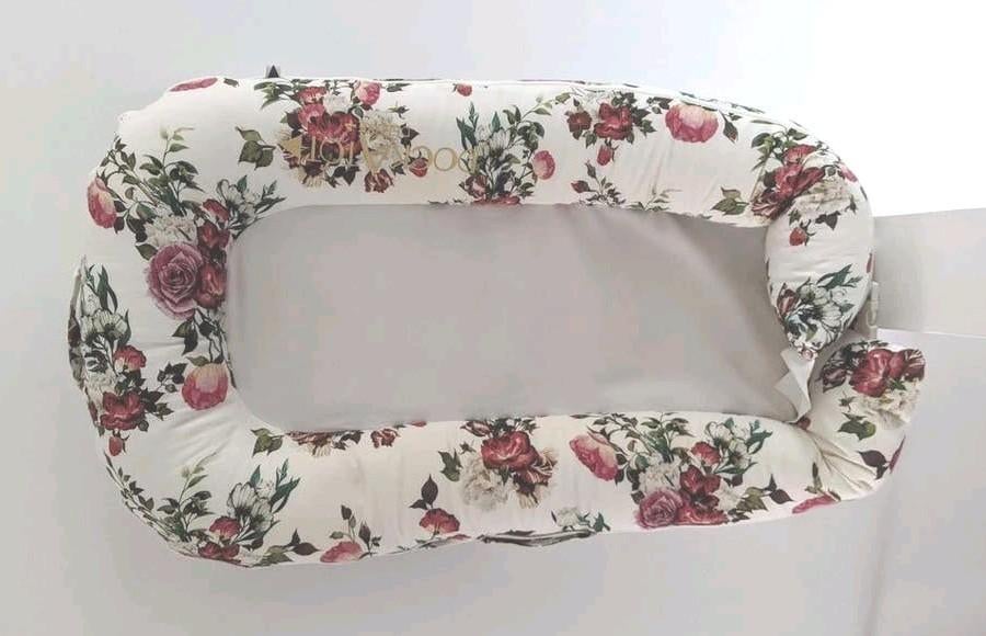 Prachtig babynestje La vie en rose - DockATot - goede staat, Kinderen en Baby's, Ophalen