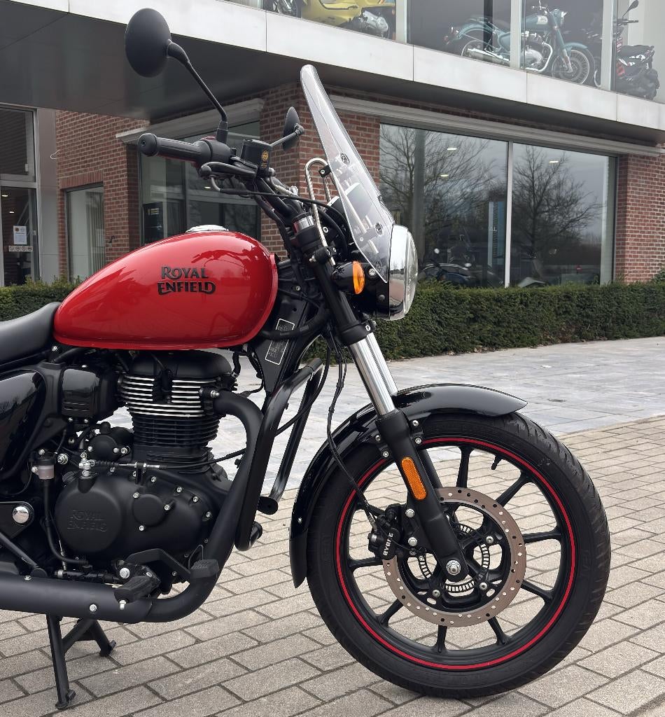 Royal Enfield Meteor 350 Fireball Red, Bedrijf, Toermotor, Minimaal motorrijbewijs A2, ABS