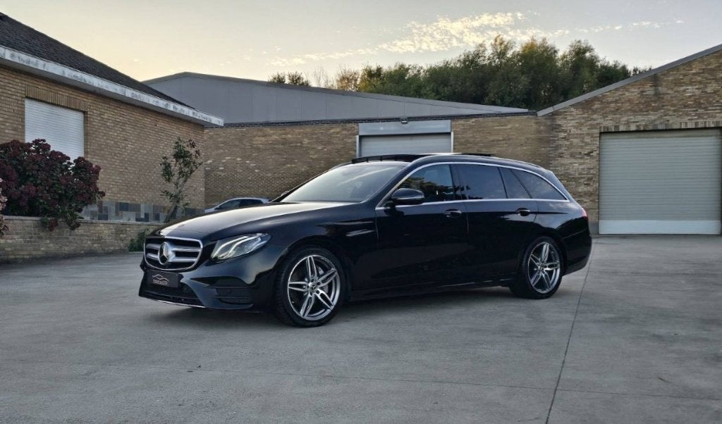 MB E 220d Pack AMG ** Toit Pano - Alcantara - ACC ** GAR 12M, Achat, Entreprise, Alcantara, Noir
