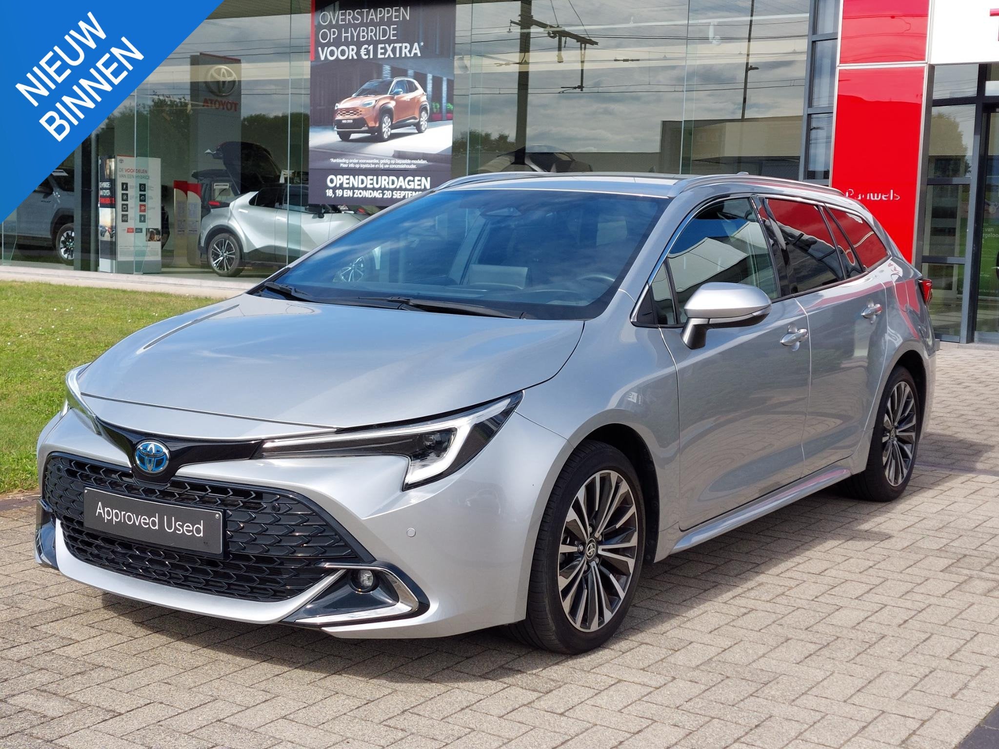 Toyota Corolla Touring Sports 1.8 Hybrid Style e-CVT, Auto's, https://public.car-pass.be/vhr/380a951c-2982-46b2-a615-9258ee803fe5