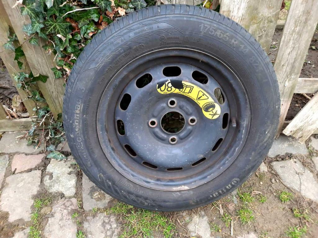 1nieuwe banden 175x65r14, Auto-onderdelen, Ophalen