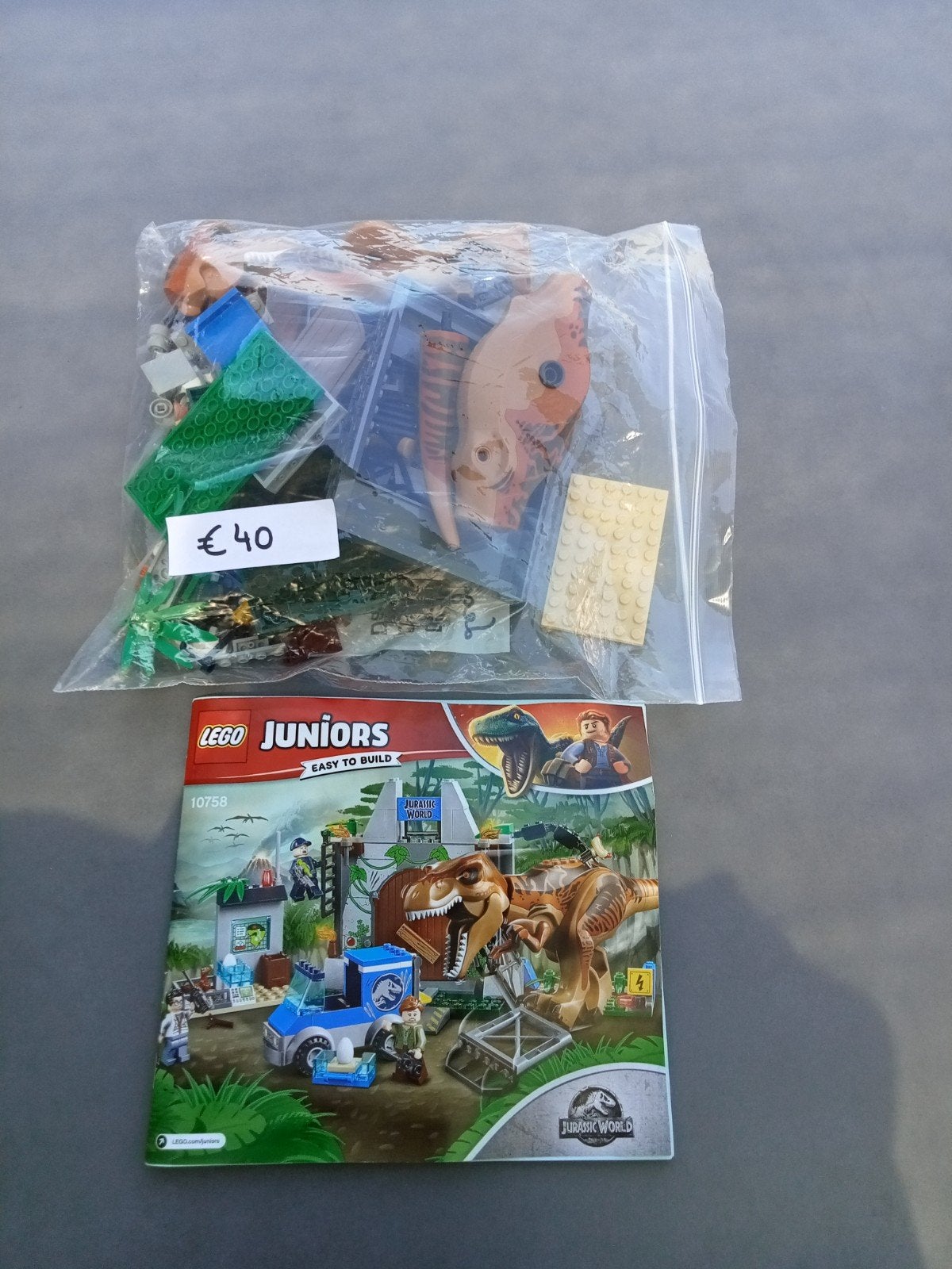 Lego junior Jurassic 10758, Ophalen, Compleet, Lego