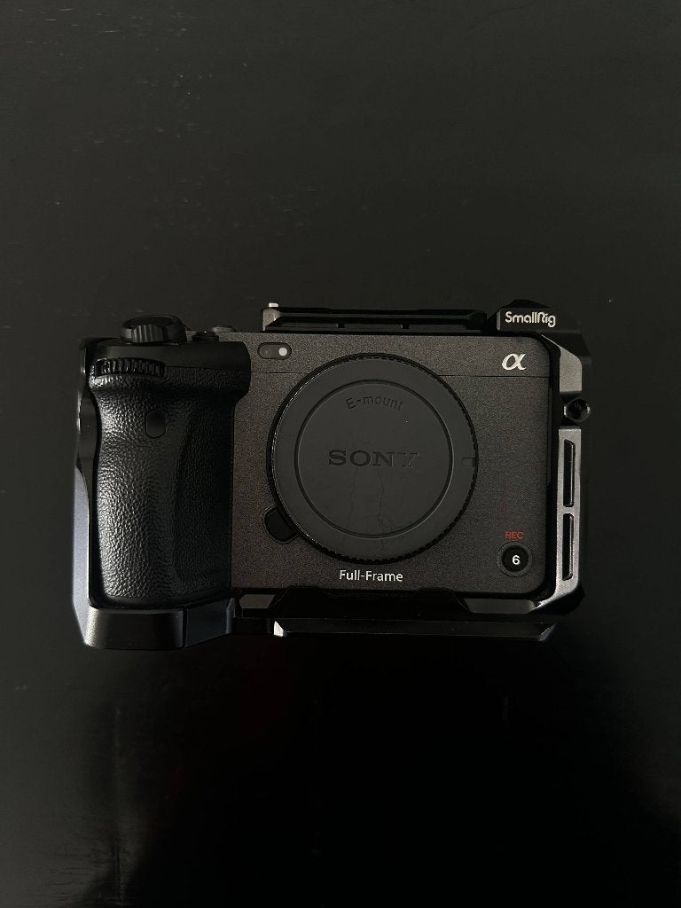 Sony FX3 + XLR-handle + SmallRig Cage, Carte mémoire, Moins de 8x, Enlèvement ou Envoi, Caméra