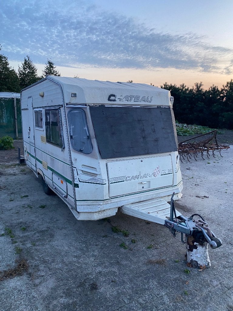 Chateau 380 Caravan, Chateau, Jusqu'à 5, Lit Queen size, Jusqu'à 4 m