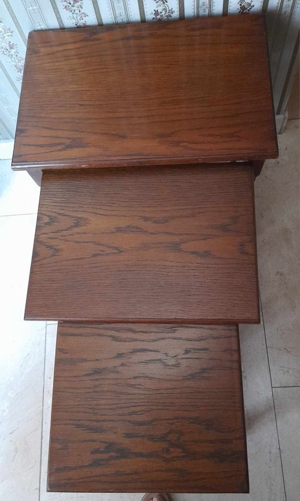 3 Eiken bijzettafeltjes., Ophalen of Verzenden