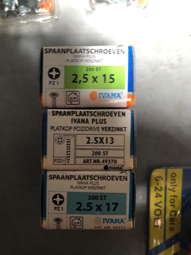spaanplaatschroeven – 200 st/doos grote voorraad, Bricolage & Construction, Quincaillerie & Fixations, Enlèvement, Neuf, Vis