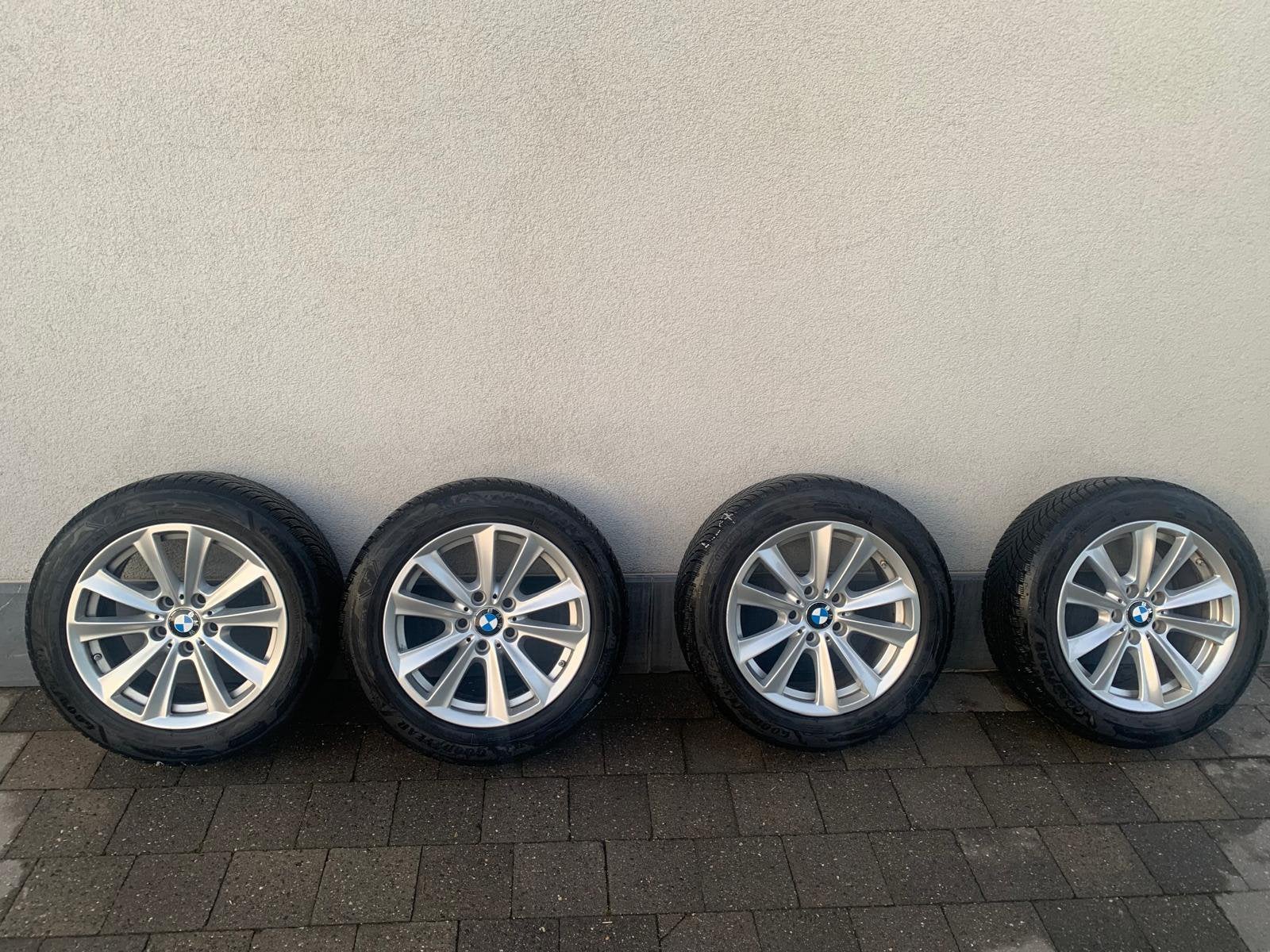 Winterbanden + velgen BMW, Ophalen, Banden en Velgen, Nieuw, 17 inch