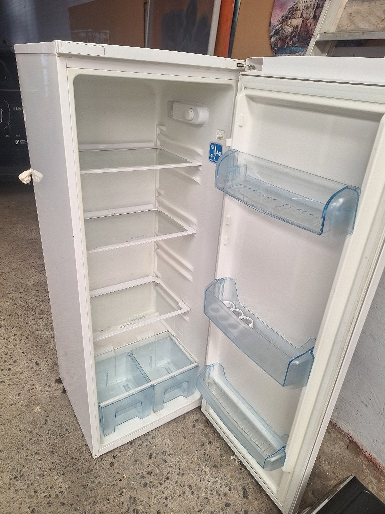 Frigo beko, Elektronische apparatuur, Koelkasten en IJskasten, Ophalen, Gebruikt, Zonder vriesvak, 140 tot 160 cm