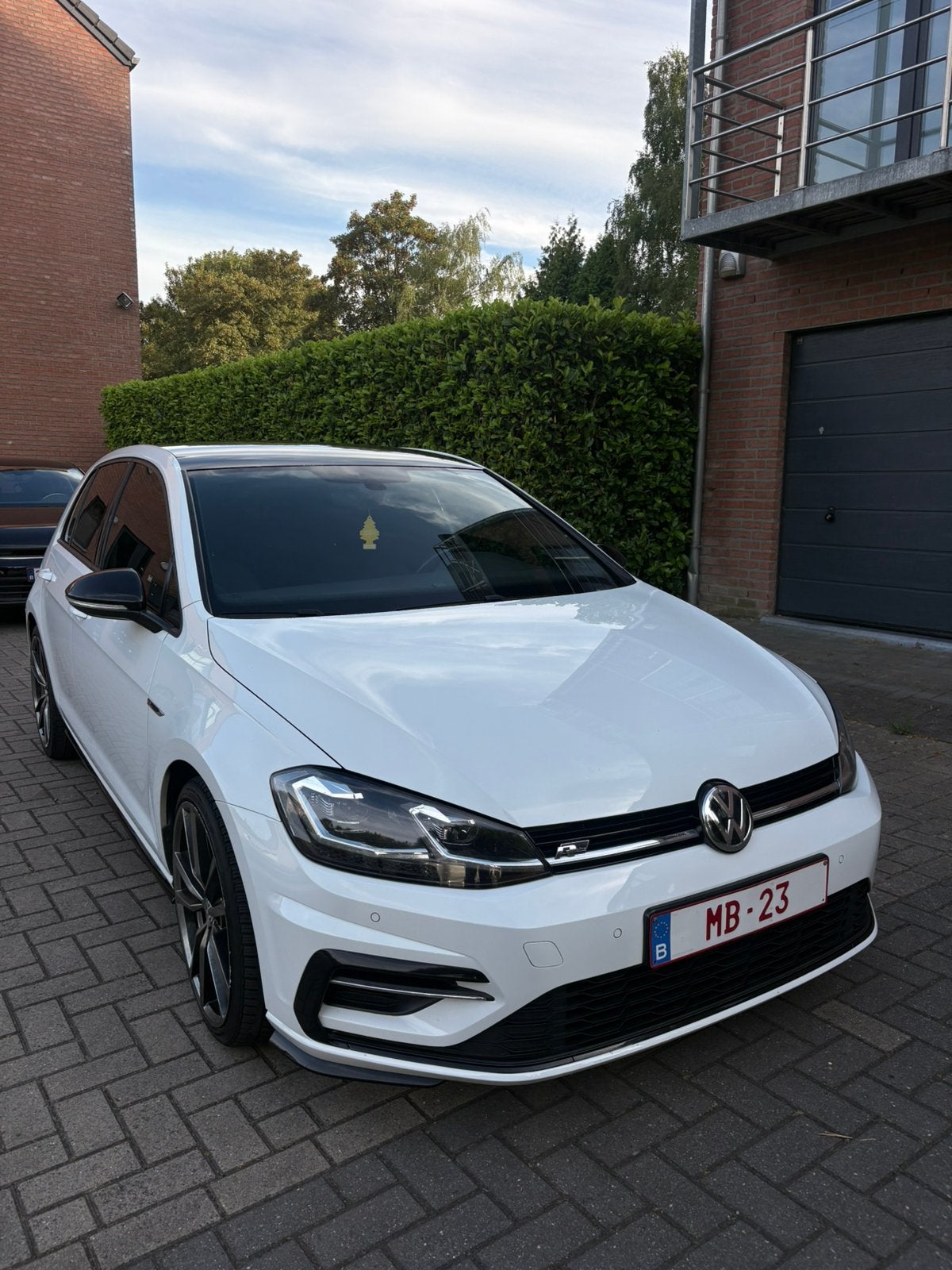 Volkswagen Golf 7.5 R-Line, Parkeerassistent, Euro 6, 4 cilinders, 1600 cc