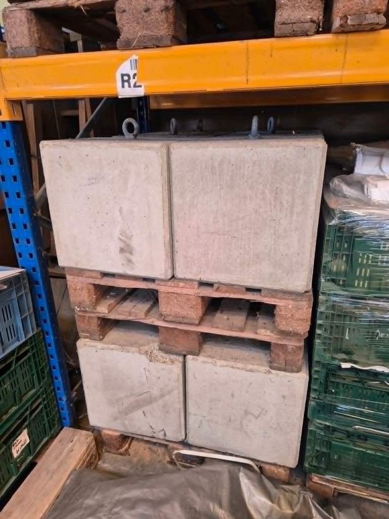 Betonblok voor verankering, Ophalen, Gebruikt
