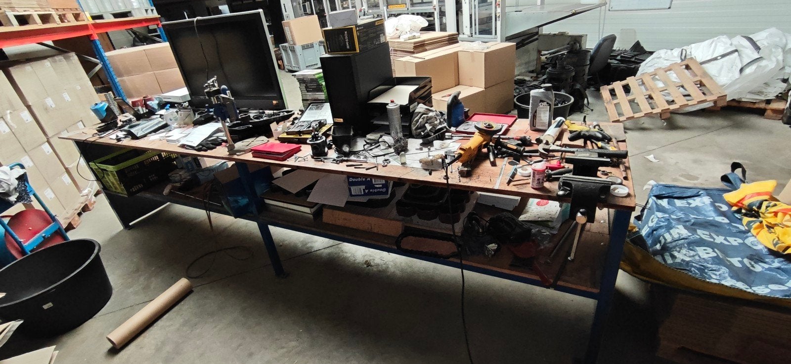 Zware metalen werkbank / werktafel 400 cm, Doe-het-zelf en Bouw, Ophalen, Dmj thermo bv, Info@dmjthermo.be, Industrieweg 1A 3950 kaulille