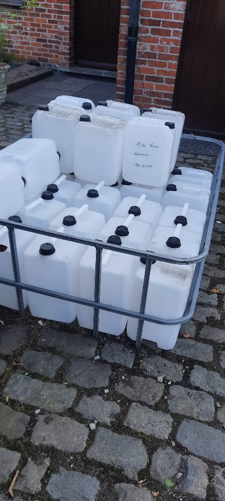10 liter jerrycans van drank( ideaal vr water nr weide), Dieren en Toebehoren, Ophalen, Vee