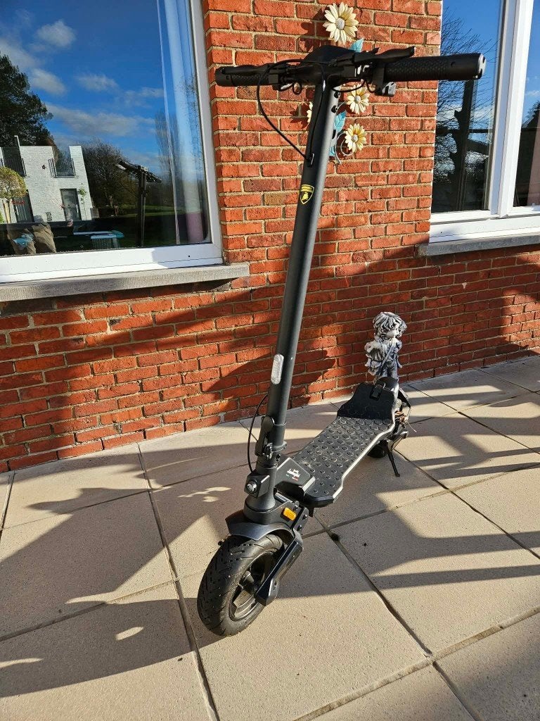 Lamborghini step collection, Vélos & Vélomoteurs, Trottinettes, Comme neuf, Step électrique (E-scooter), Enlèvement