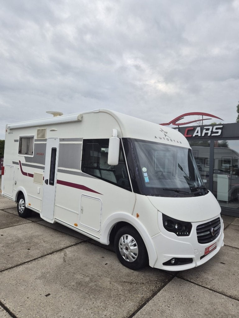 marchand UNIQUEMENT|Autostar I650 SL Passion—2015—28 000 km, Caméra de recul, Jusqu'à 4, Fiat, Boîte manuelle