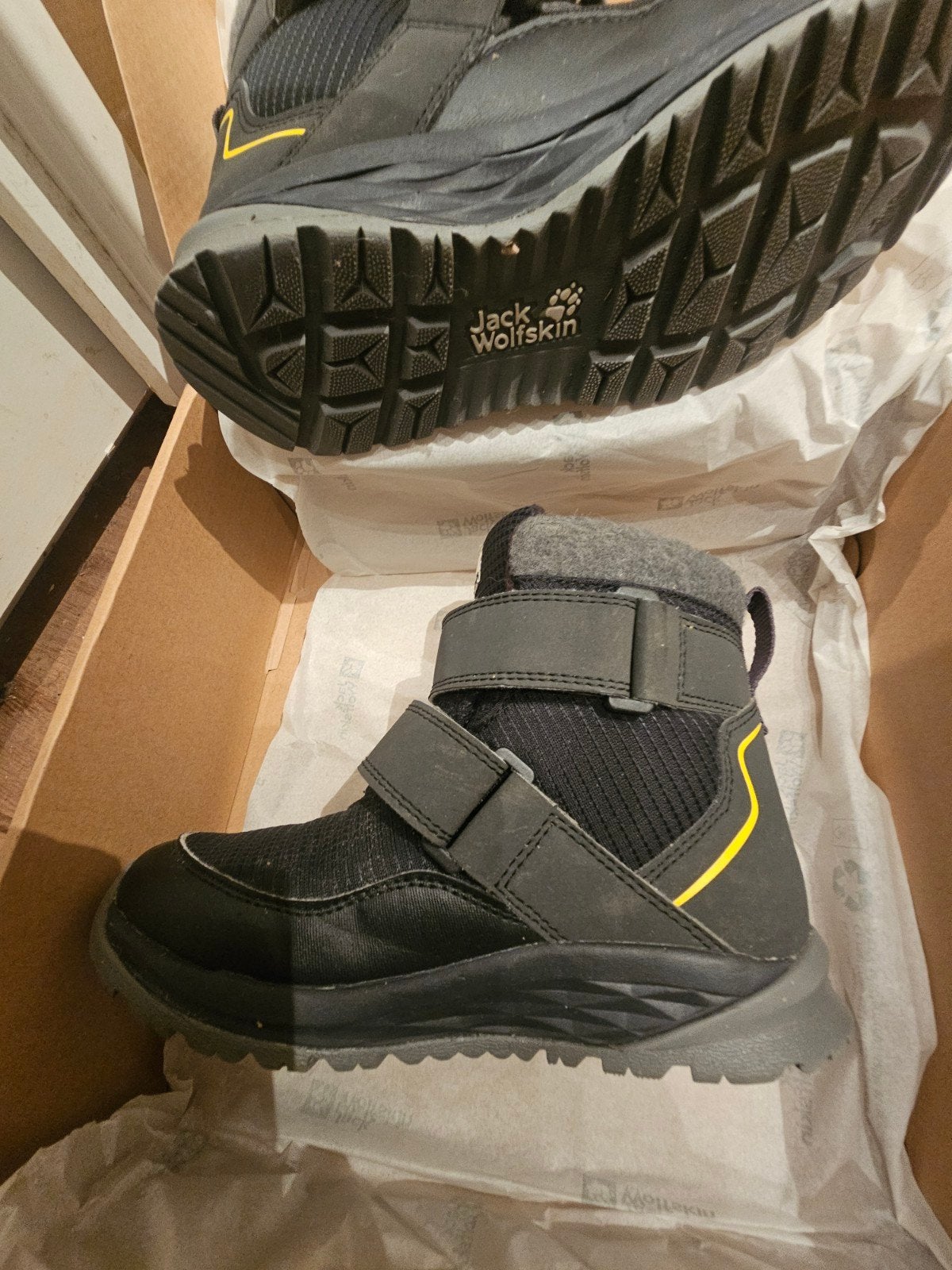 Nieuw in doos. Jack Wolfskin winterbottines snowboots Polar, Kinderen en Baby's, Kinderkleding | Schoenen en Sokken, Verzenden