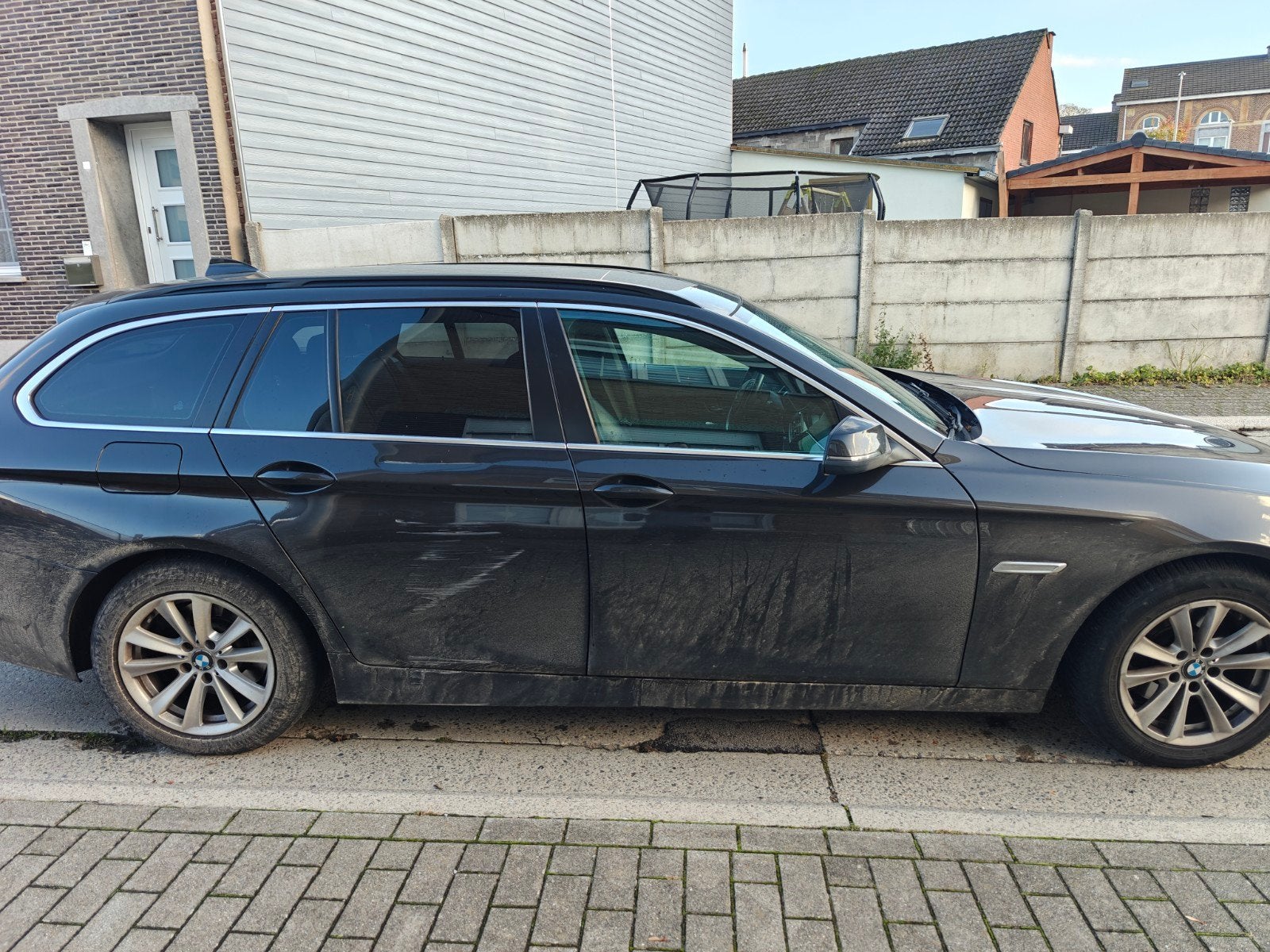 BMW série 520d, Autos, Euro 6, Boîte manuelle, Noir, 5 portes