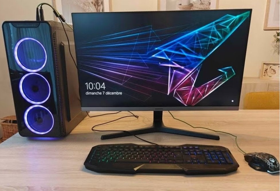 ONVERSLAANBARE PRIJS: DESKTOP, Ophalen, AMD et NVIDIA, AMD Ryzen 5, Zo goed als nieuw